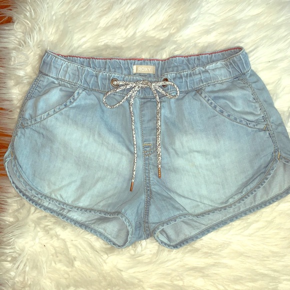 Roxy Pants - Roxy Drawstring “Music Never Stops” Shorts ✌️